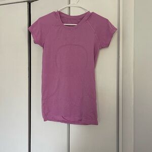 Lulu Lemon Swiftly Tech Short Sleeve in Mauve